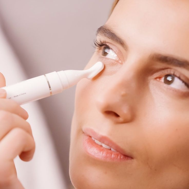 Firming Contour Eye Cream – Cooling Roller Design